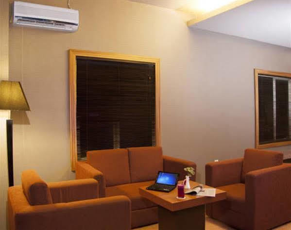 Orchardz Hotel Ayani Pontianak Eksteriør bilde