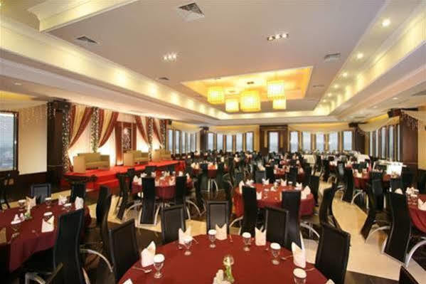 Orchardz Hotel Ayani Pontianak Eksteriør bilde
